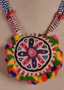 Kutch Glasswork Round Pendant Chain 2-1