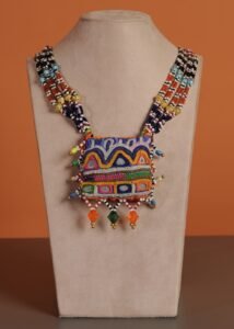 Kutch Glasswork Square Pendant Chain 4-1