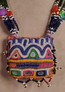 Kutch Glasswork Square Pendant Chain 5-3